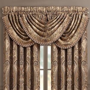 J. Queen New York Luciana Window Waterfall Valance sz 49x33 NEW